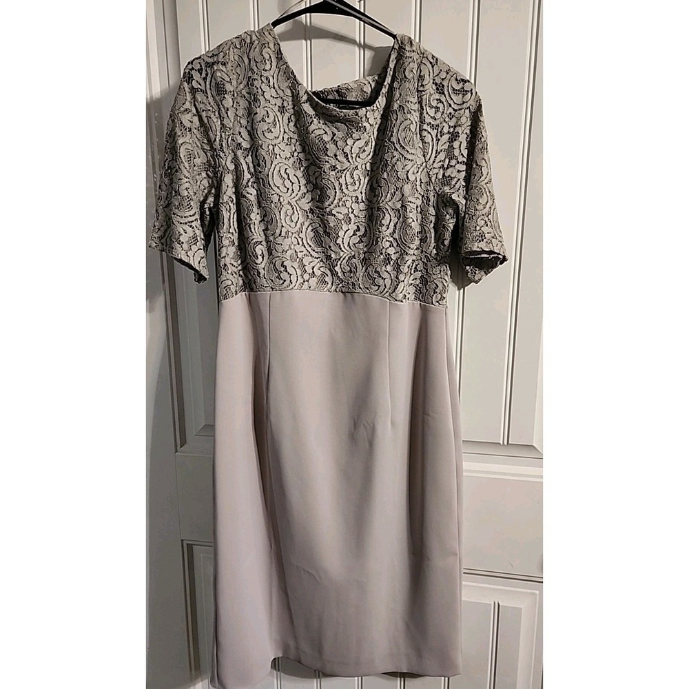 Jacques Vert Dress Size 14 Gray Lace Top